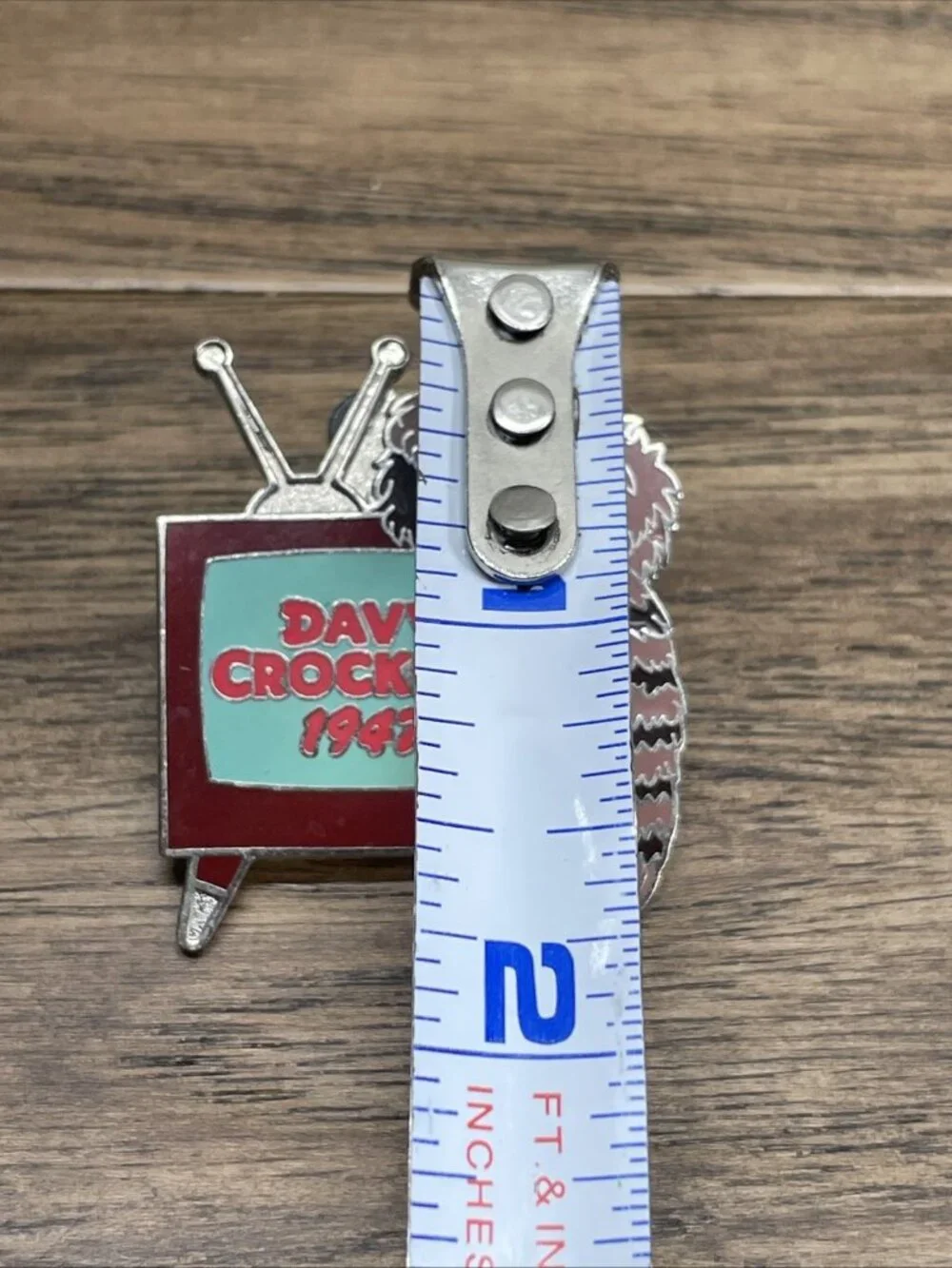Disney DS  Countdown to the Millennium  #94 Davy Crockett 1947  Error Pin KG JD